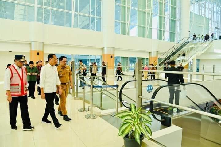 Presiden Jokowi Apresiasi Peningkatan Aktivitas di Bandara Internasional Kertajati
