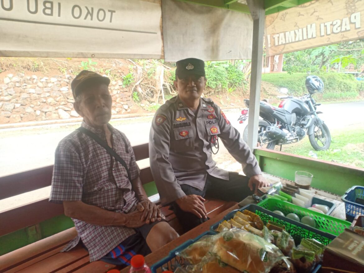 Polsek Sukadana Polres Ciamis Tunjuk Polisi RW Sambang dan Silaturahmi ke Desa Margaharja
