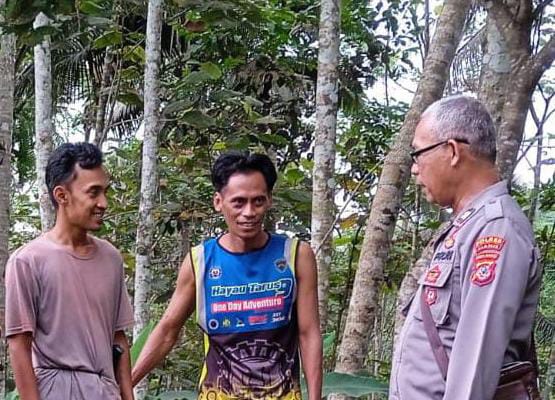 Cipta Kondisi, Polsek Sukadana Sambang Silaturahmi dengan Warta Desa Margaharja