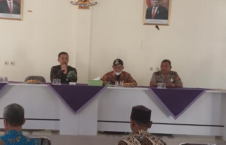 Cipta Kondisi, Polsek Cimaragas Hadiri Rapat Kordinasi Tingkat Kecamatan Cidolog Kabupaten Ciamis