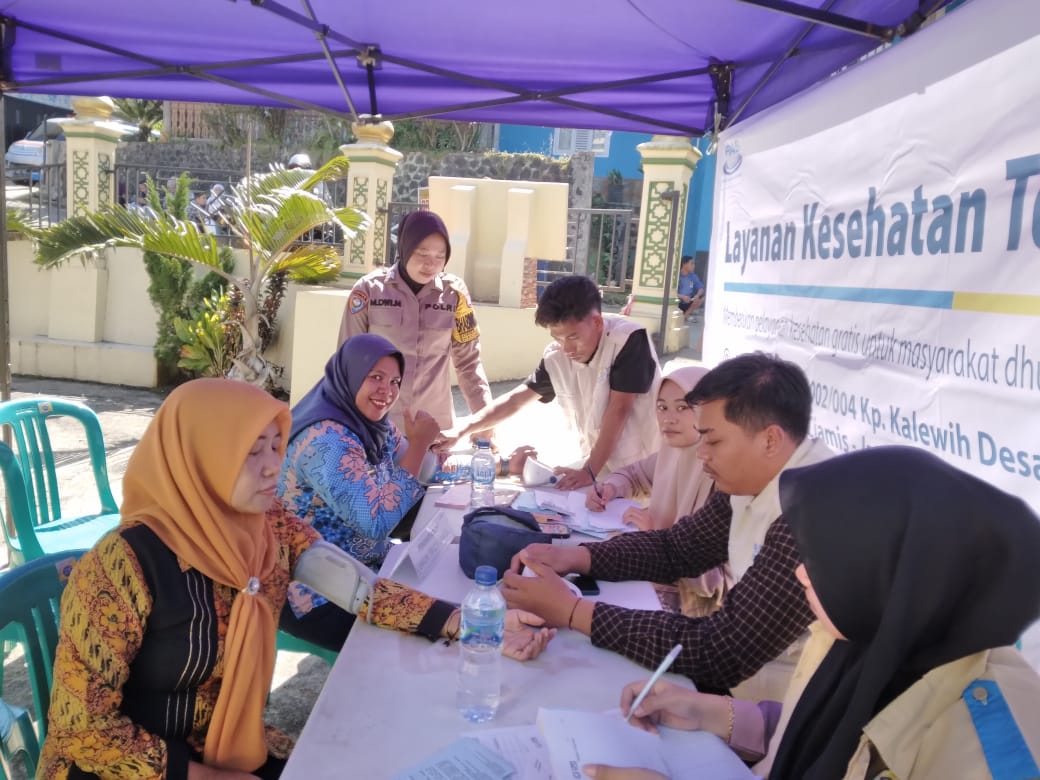 Polsek dan Polres Ciamis Monitoring Pelayanan Kesehatan Terpadu di Dusun Kelewih Desa Saguling