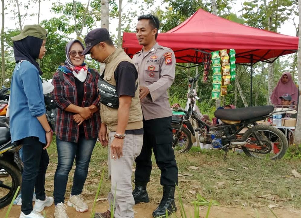 Polsek Rajadesa Polres Ciamis Minta Warga Desa Tanjungsari Jaga Kondusifitas Kamtibmas Jelang Pemilu 2024