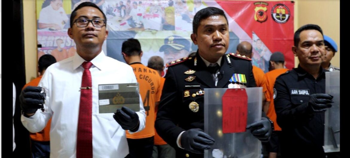 Kapolres Sukabumi Beberkan Kasus Pencurian Kendaraan Bermotor dalam Konferensi Pers