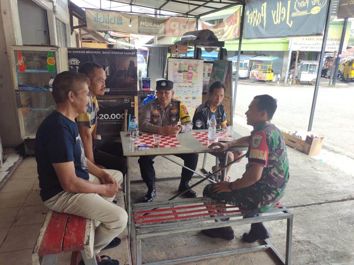 Sambangi Warga Polsek Panumbangan Polres Ciamis Imbau Warga Selalu Jaga Kondusifitas Wilayah