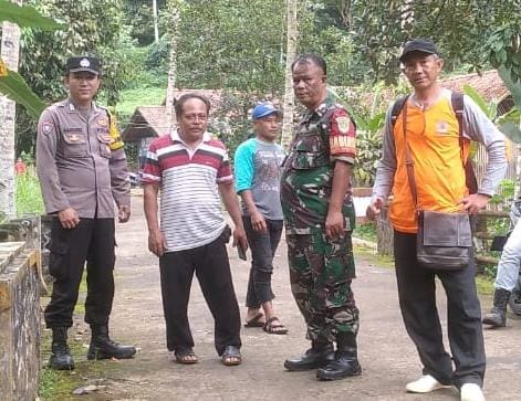 Beri Rasa Aman dan Nyaman, Polsek Cipaku Polres Ciamis Sambang ke Warga Desa Muktisari