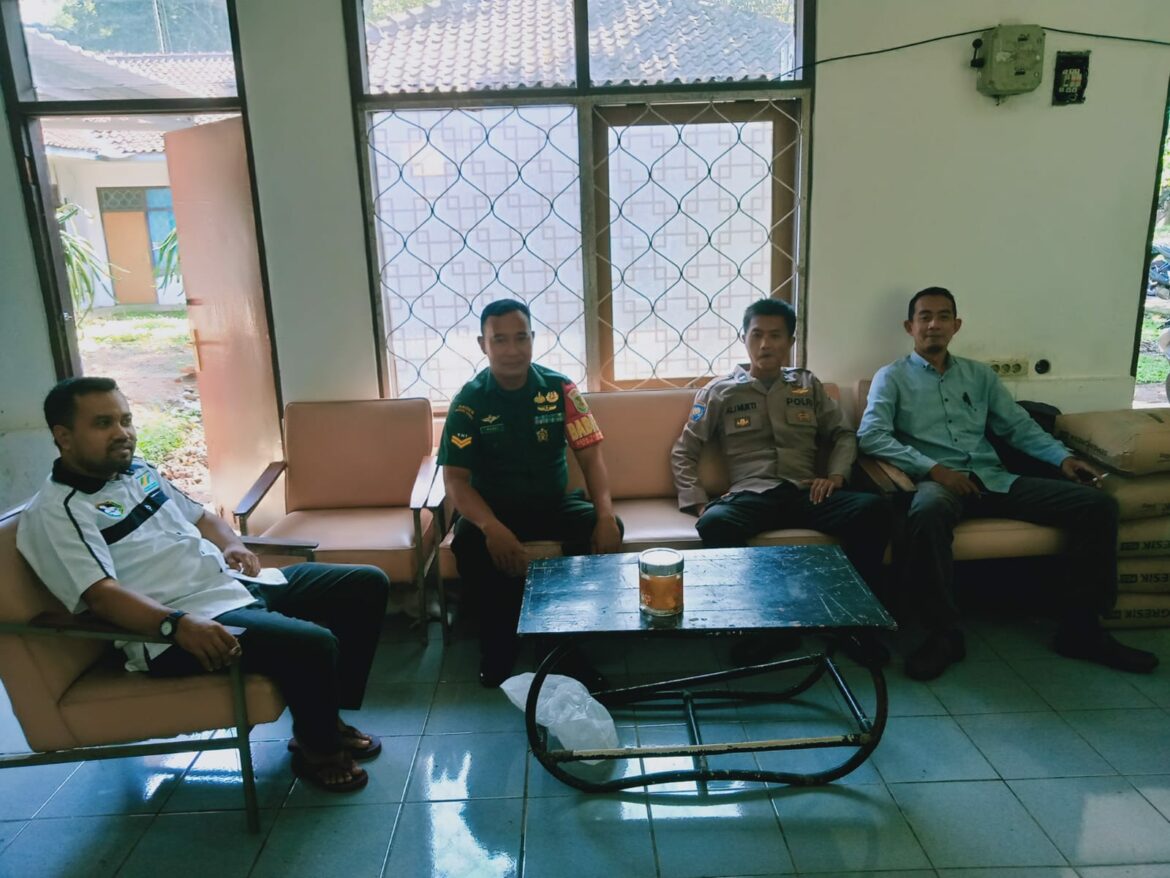 Polres Ciamis Polda Jabar: Pastikan Wilayah Tetap Kondusif Polsek Cisaga Sambang dan Silaturahmi dengan Karyawan PTPN VIII Batulawang