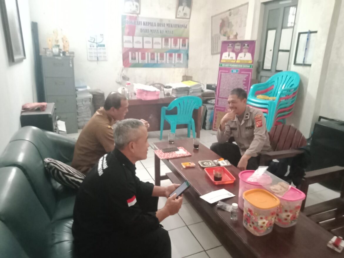 Polsek Panjalu Sambang Kamtibmas ke Kantor Desa Mekarwangi Sukamantri
