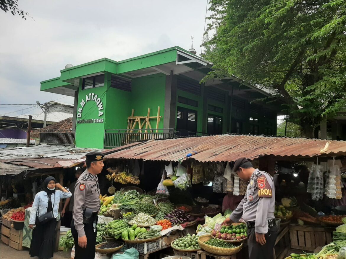Satuan Samapta Patroli ke Pasar Subuh Ciamis Cegah Kecurahan Penimbunan Bahan Pokok