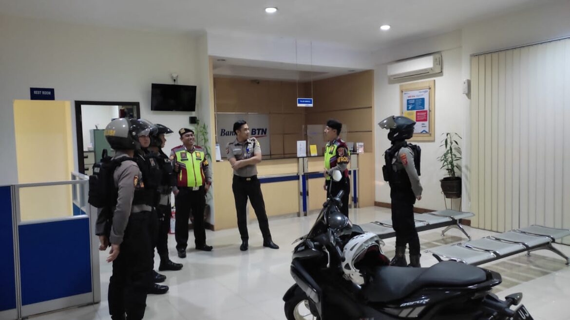 Cipta Kondisi, Satuan Samapta Polres Ciamis Patroli Perintis Presisi di Obvit di Malam Hari