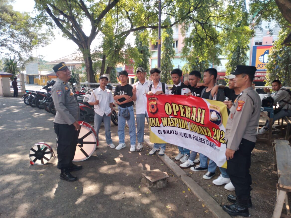 Polsek Rajadesa Polres Ciamis Giat Sambang dan Ops Bina Waspada Lodaya 2023 di GGT Kelurahan Kertasari