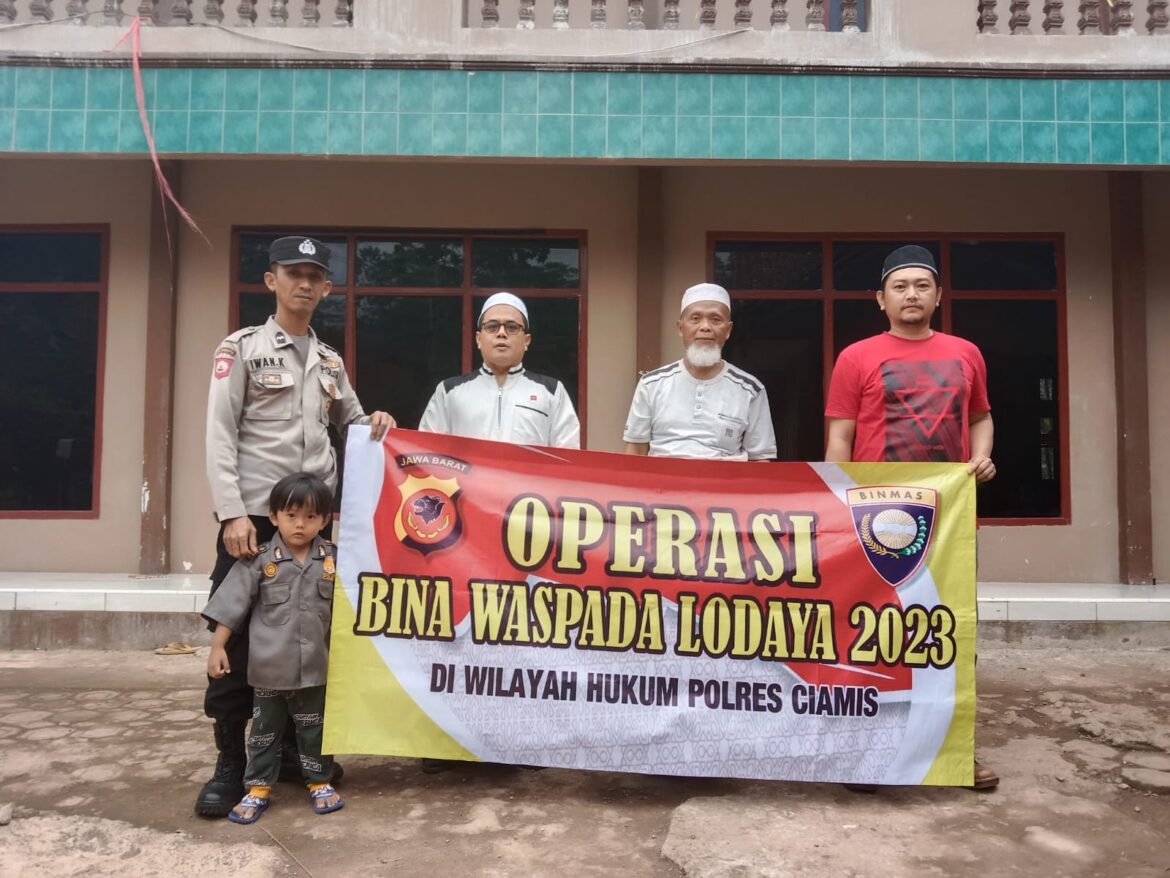 Polsek Rajadesa Giat Ops Bina Waspada Lodaya 2023 di Ponpes Mukhtarul Ulum Cijeruk Rajadesa