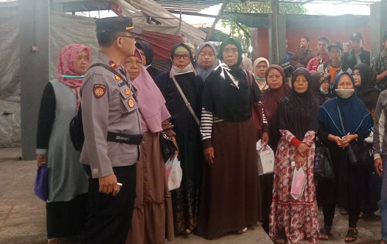 Jalin Silaturahmi, Polsek Sukadana Polres Ciamis Sambang ke Warga Jemaah Pengajian Desa Margajaya