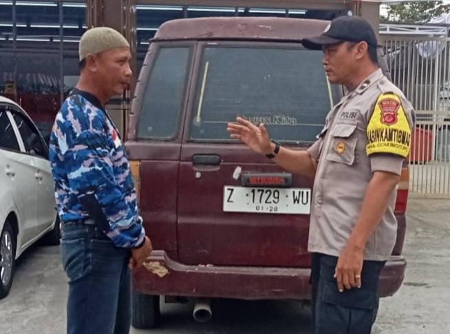 Polsek Cikoneng Polres Ciamis Sambangi Warga Desa Gunungcupu Sampaikan Himbauan Kamtibamas