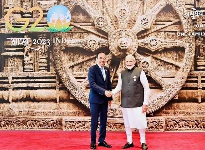 Tiba di Bharat Mandapam, Presiden Jokowi Disambut Langsung Oleh PM Modi