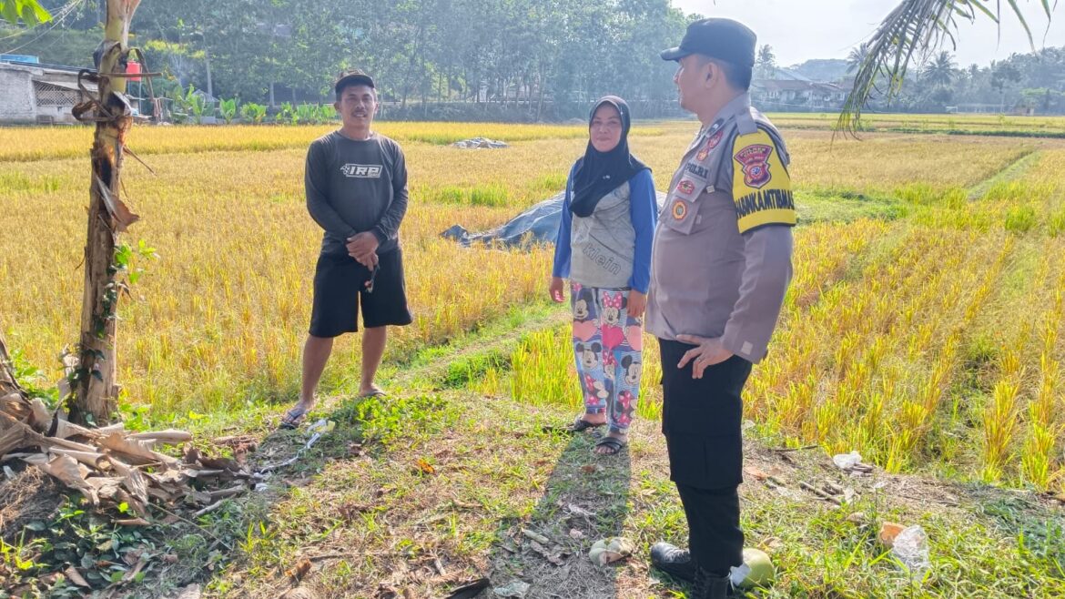 Tingkatkan Sinergitas, Polsek Rancah Polres Ciamis Door to Door Silaturahmi ke Warga Cisontrol