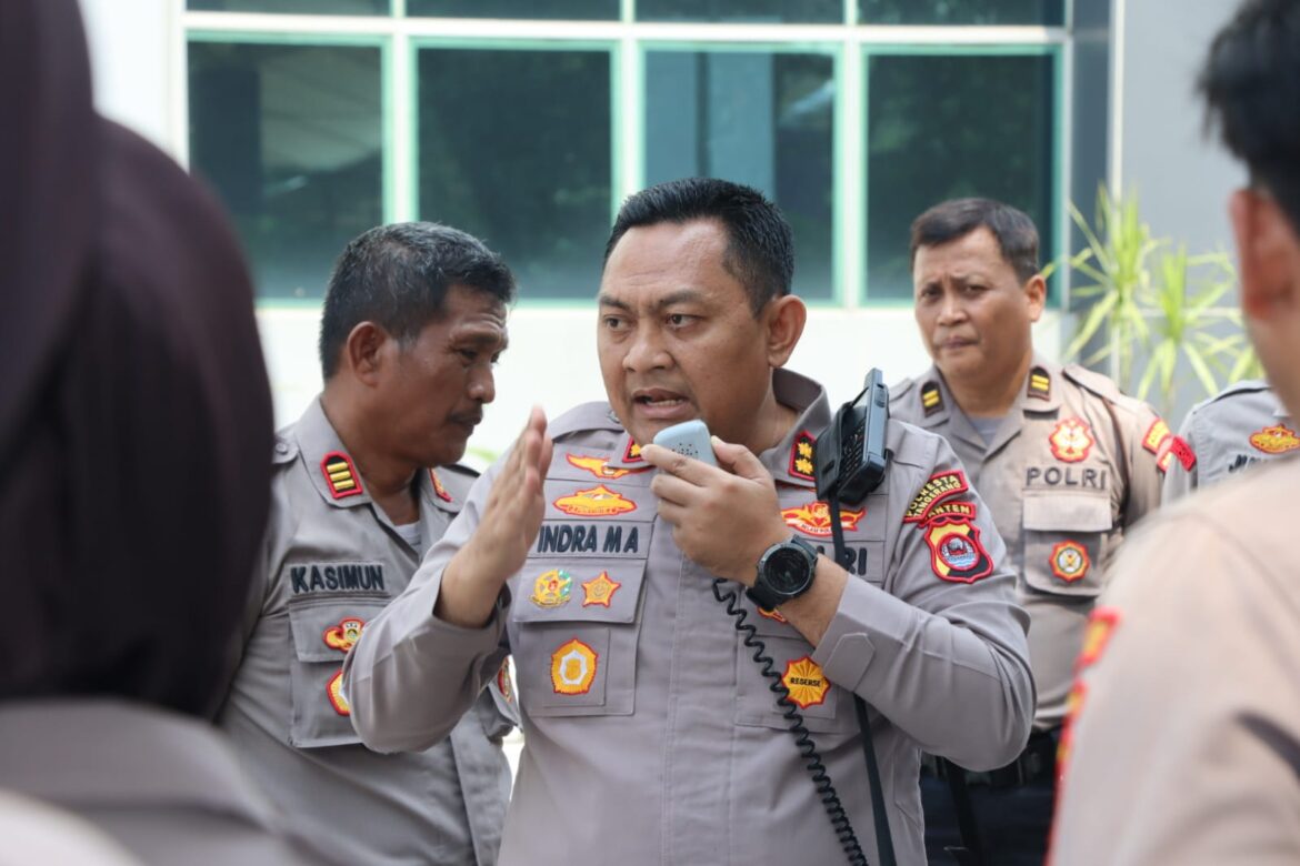 Jelang Pemilu 2024, Wakapolresta Tangerang Pimpin Latihan Sispamkota