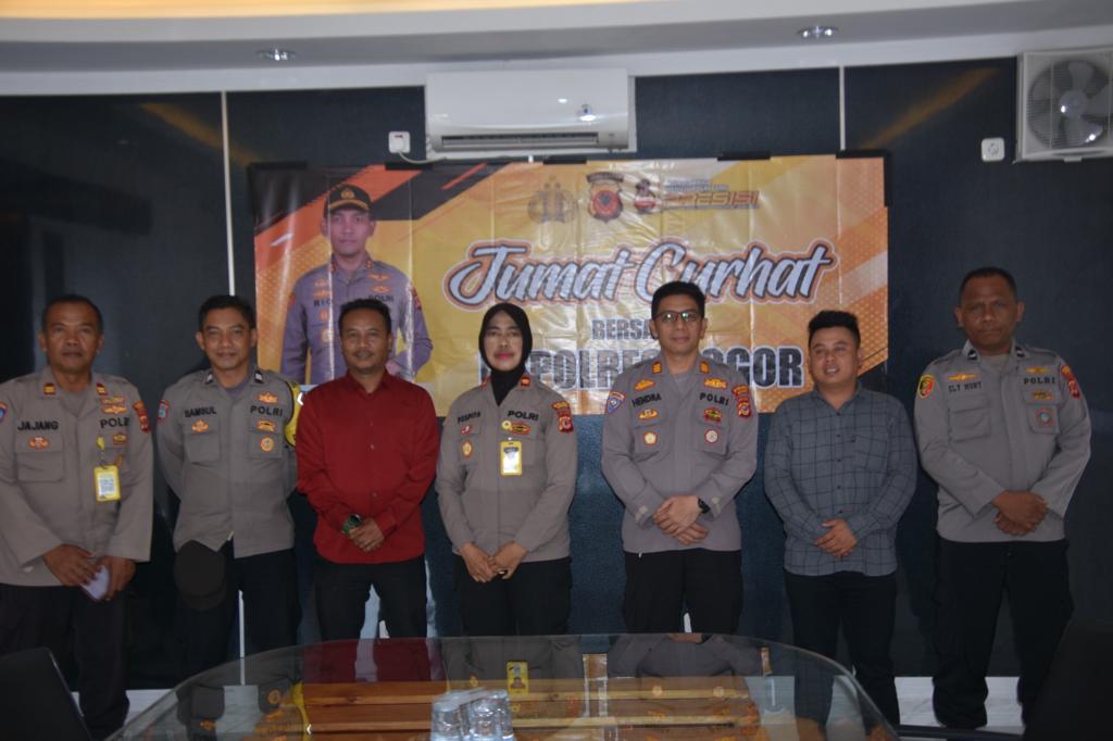 Kegiatan Program Jumat Curhat Polres Bogor Mendengarkan Curhattan Keluhan Dan Permasalahan Warga Masyarakat Untuk Mencari Solusi
