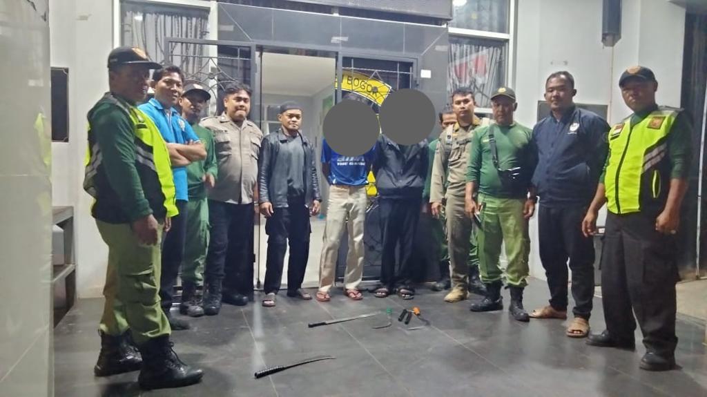 Dua Orang Remaja di Amankan Polsek Parung, Barang Bukti Sajam Berhasil di Amankan