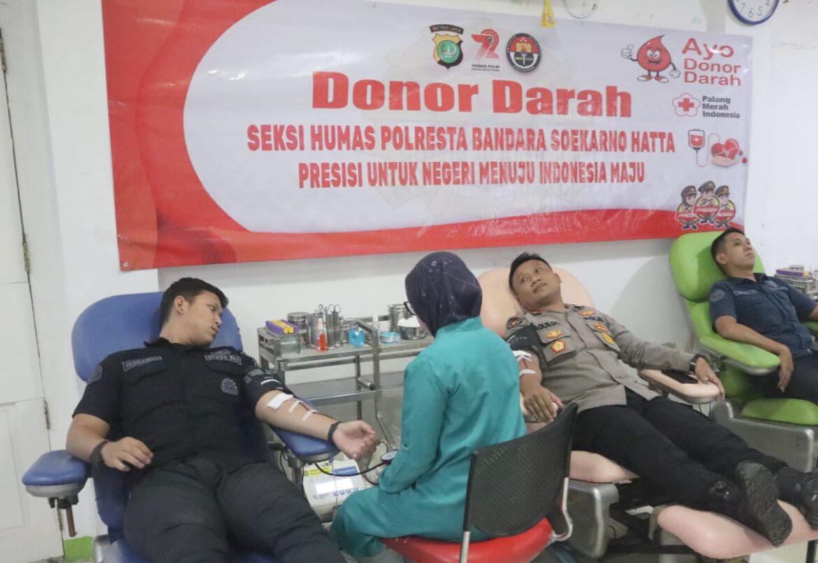 Seksi Humas Polresta Bandara Soekarno-Hatta Gelar Bakti Kesehatan Donor Darah di Kantor PMI Kota Tangerang