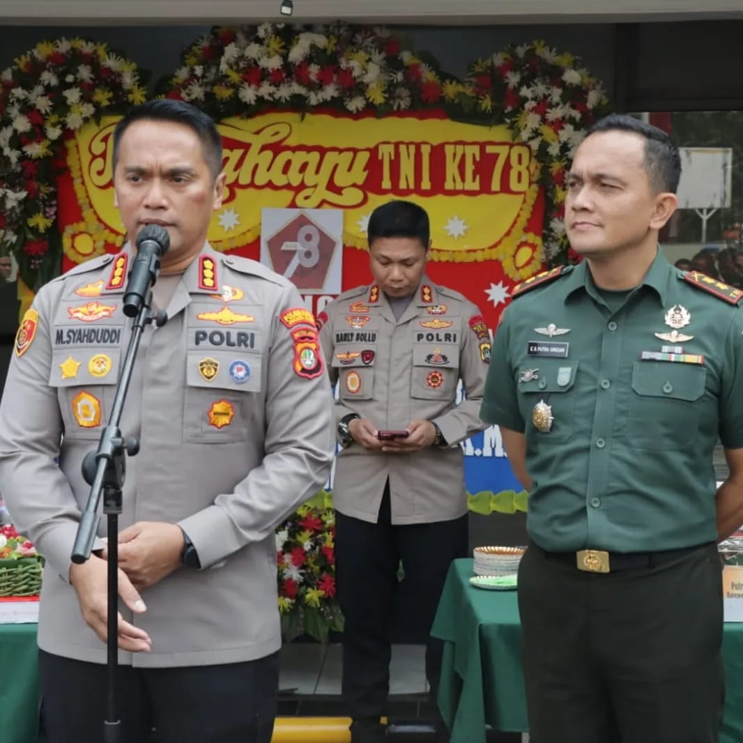 HUT TNI Ke-78 : Polres Metro Jakarta Barat Datangi Markas Kodim 0503 JB