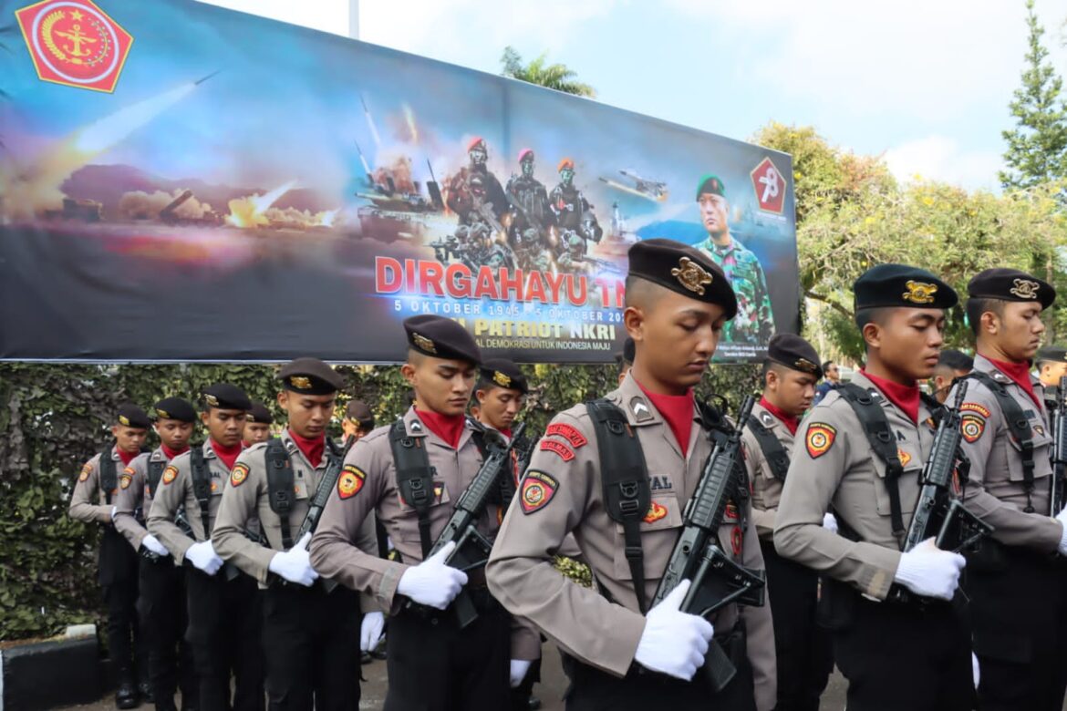 Polres Ciamis Ikut Amankan Gelaran Peringatan HUT TNI ke-78 di Ciamis
