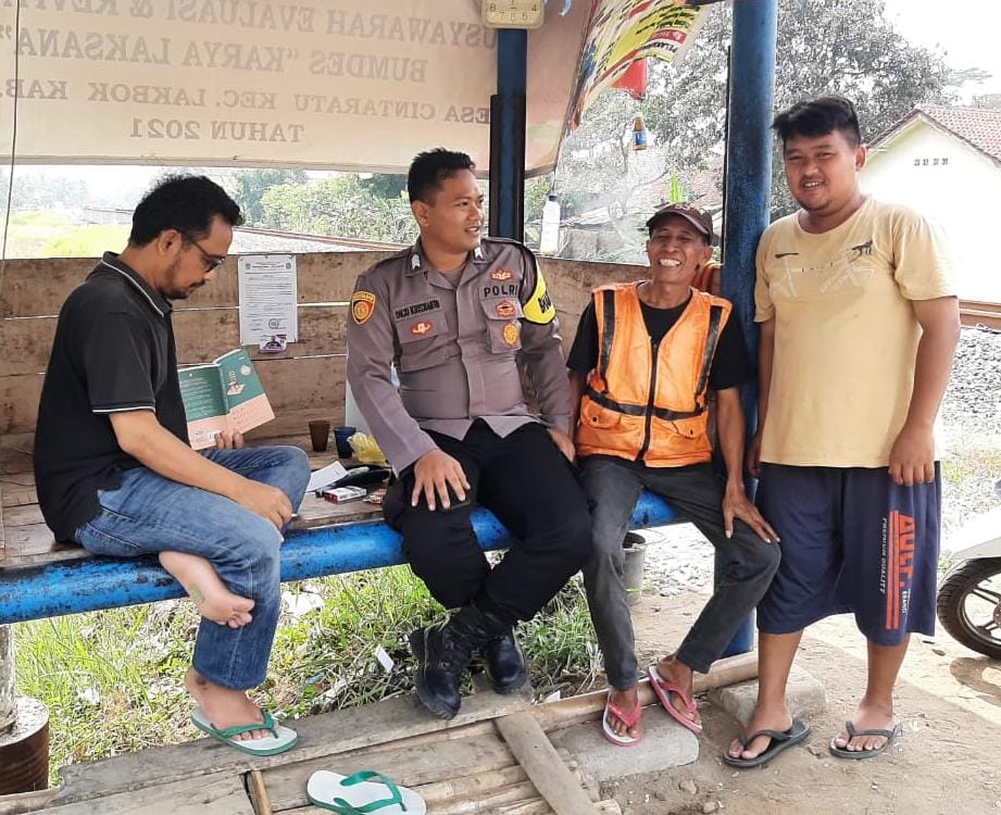 Cipta Kondisi, Polsek Lakbok Polres Ciamis Datang ke Warga Dusun Citamiang