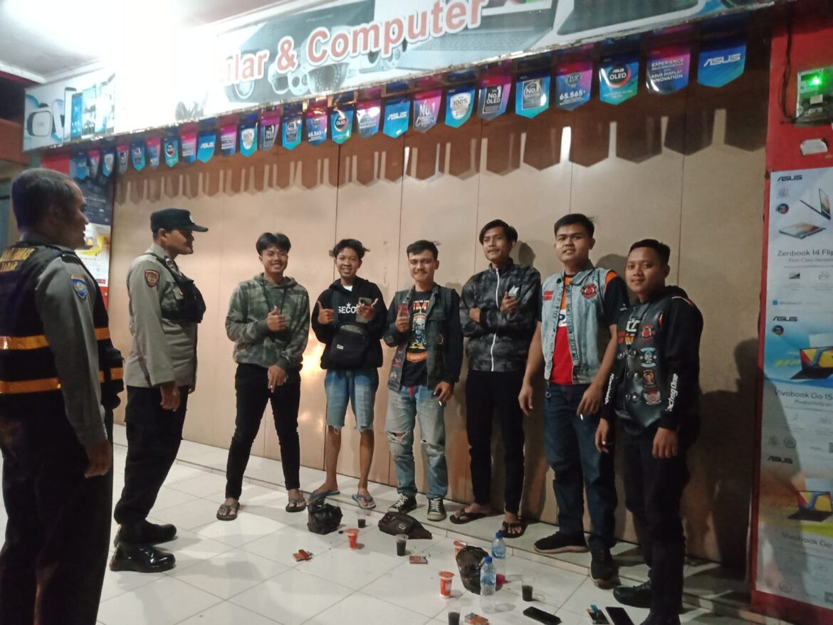 Berikan Rasa Nyaman, Polsek Banjarsari Polres Ciamis Intens Patroli Biru di Malam Hari