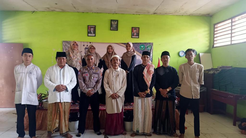 Panit Lantas Polsek Ciampea Polres Bogor Polda Jabar, Giat Sambang Silaturahmi dalam rangka Maulid Nabi Muhammad Saw ke MTs Manbaul ullum