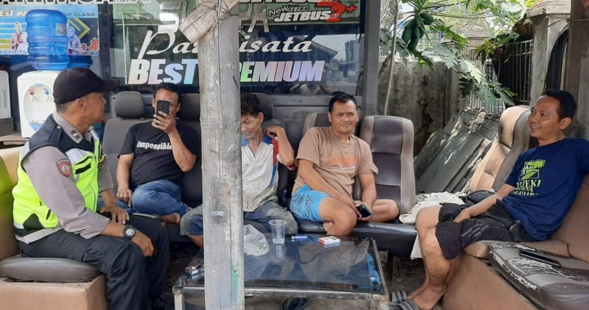 Polsek Cikoneng Polres Ciamis Kunjungan Silaturahmi kepada Warga Desa Gunungcupu