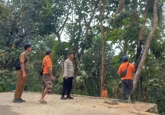 Antisipasi Gangguan Kamtibmas, Polsek Ciamis Kunjungan Silaturahmi kepada Warga Desa Mekarjaya