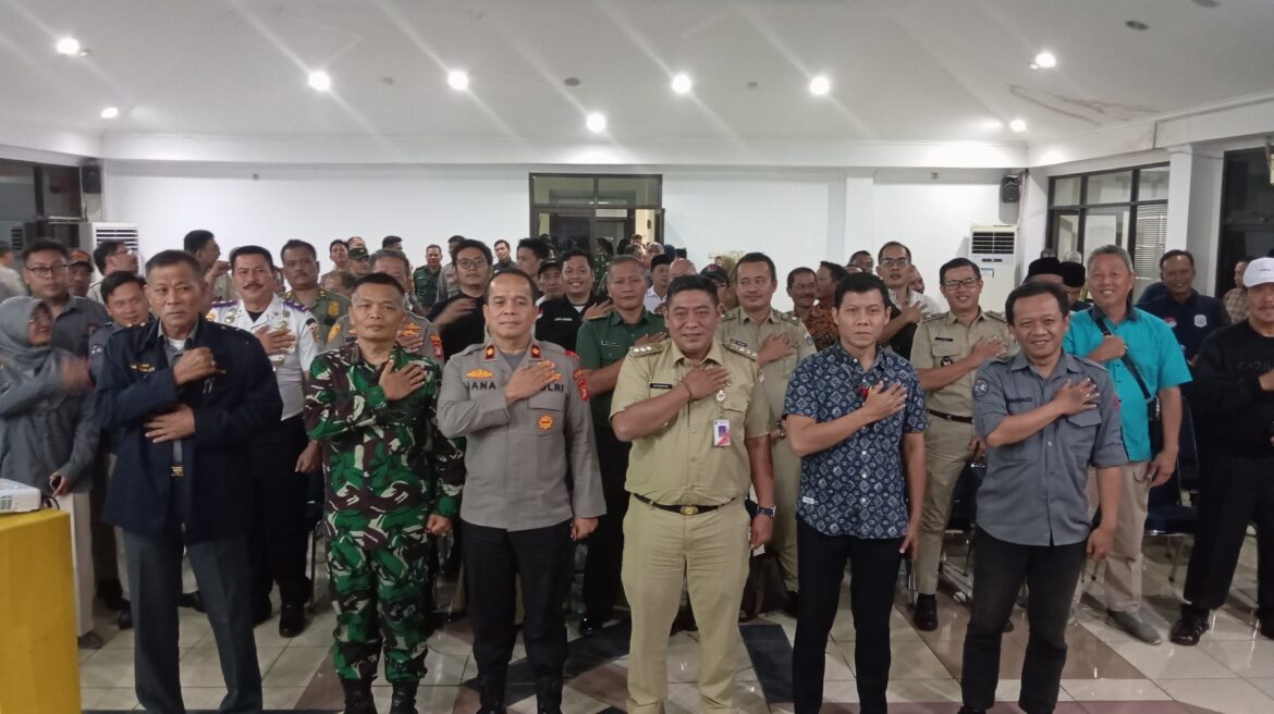 Polsek Kalideres Silaturahmi dengan 3 Pilar Kecamatan Kalideres untuk Mewujudkan Pemilu Aman dan Damai