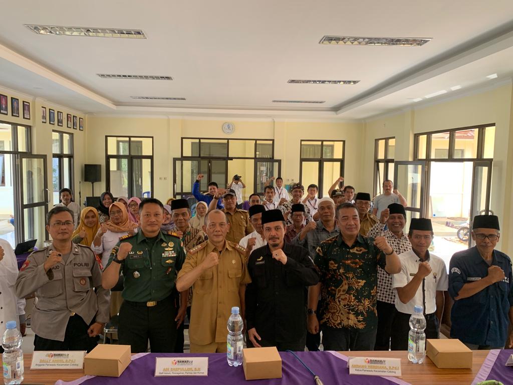 Polsek Cimaragas Giat Sosialisasi Partisipatif pada Pemilu 2024 Tingkat Panwaslu Kecamatan Cidolog