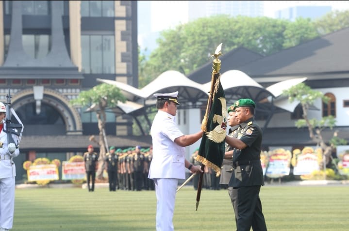 Tampuk Pimpinan Berganti, TNI AD Gelar Upacara Sertijab Kasad