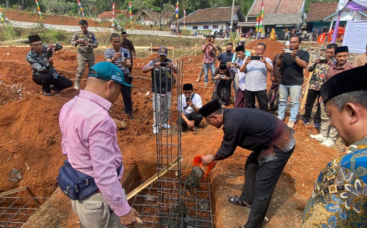 Peletakan Batu Pertama Islamic Center Rajadesa, Bupati Ciamis : Wujud nyata Membangun Mental Spiritual Masyarakat