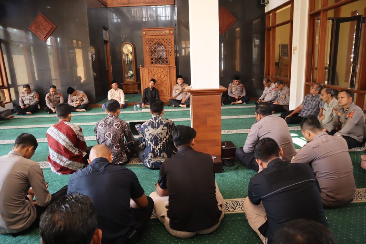 Perkuat Mental Anggota, Polres Ciamis Laksanakan Binrohtal