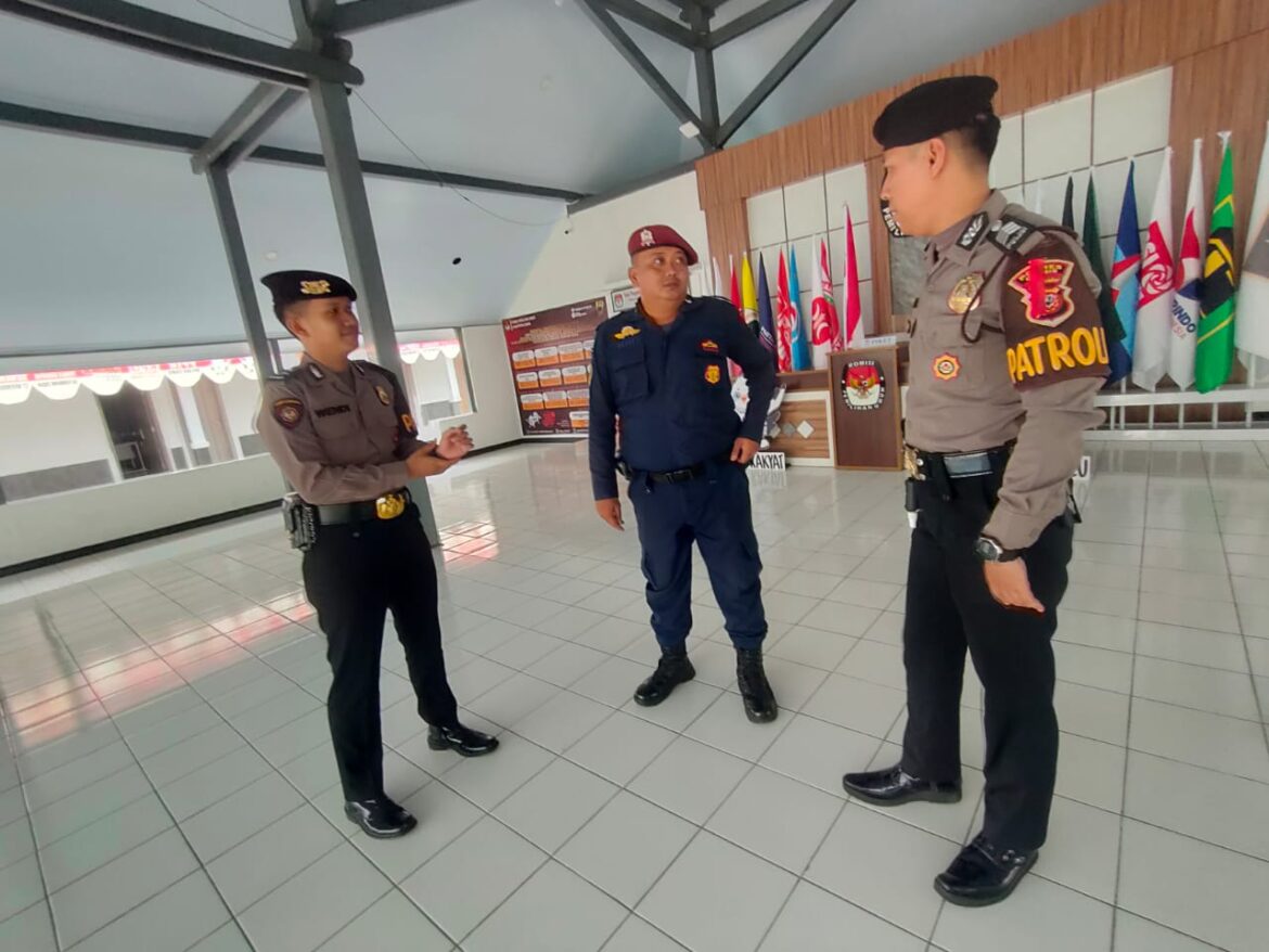 Jaga Sikap Netralis Pada Pemilu 2024, Sat Samapta Polres Ciamis Giat Pemantauan ke KPU dan Bawaslu