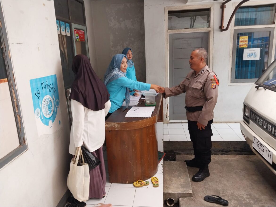 Ops Mantap Brata, Polsek Panumbangan Polres Ciamis Sambang Kamtibmas ke Warga Ciroke