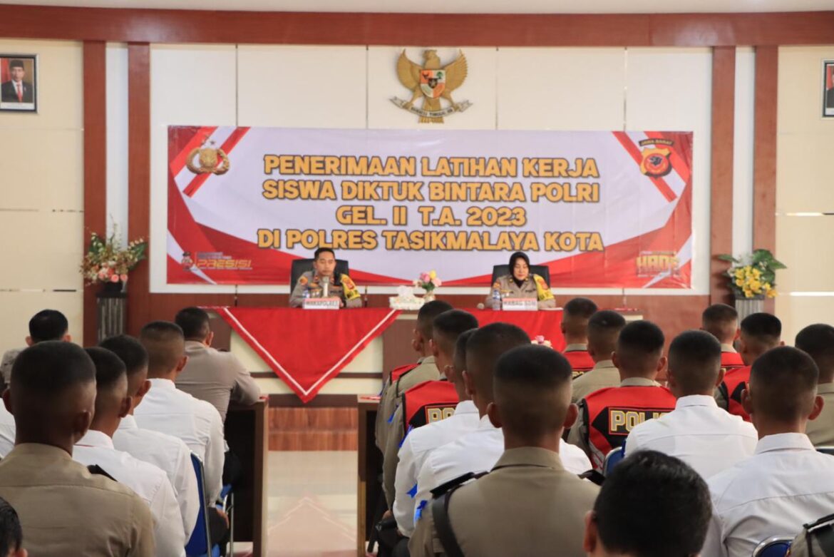 Waka Polres Buka Latihan Kerja Siswa Diktuk Bintara Polri Gel. II T.A 2023 SPN Polda Jabar di Polres Tasikmalaya Kota