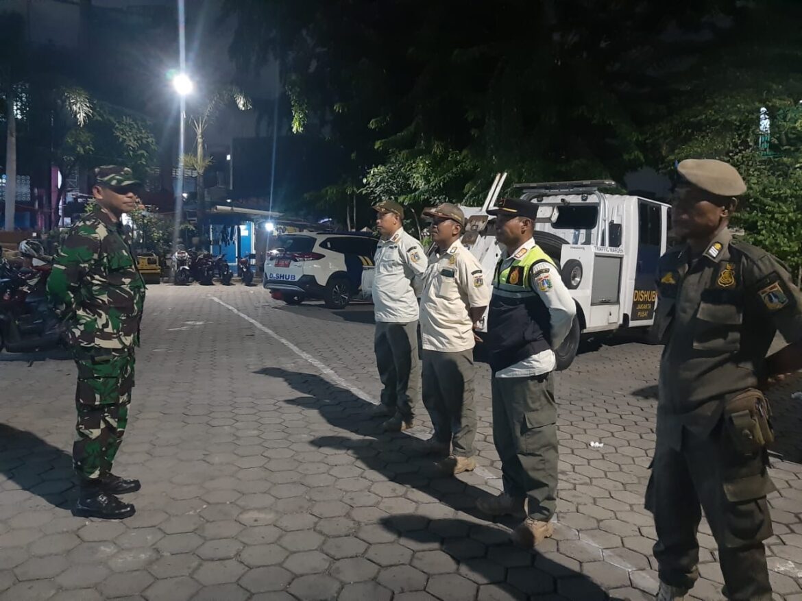 Babinsa Koramil 08/Johar Baru Bersama Tiga Pilar Melaksanakan Patroli Cipta Kondisi