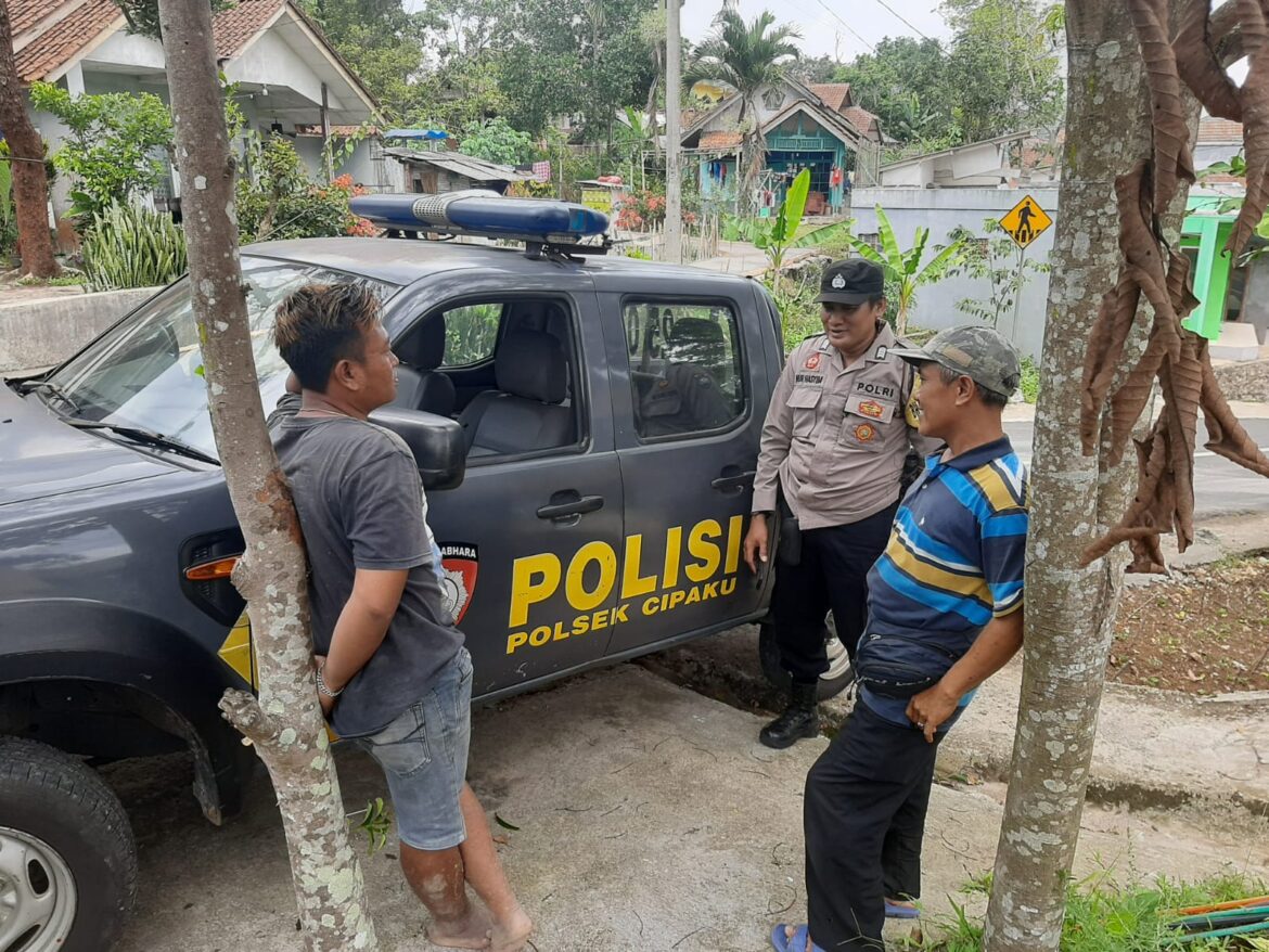 Cipta Kondisi, Polsek Cipaku Polres Ciamis Giat Patroli Dialogis di Desa Bangbayang