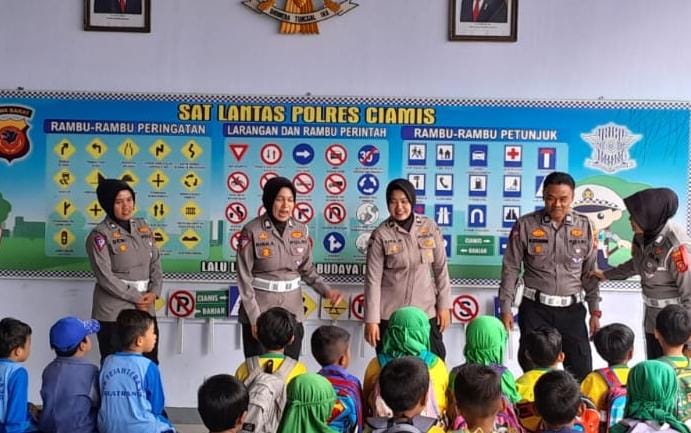 Mantap! Sat Lantas Polres Ciamis Giat Pembinaan dan Penyuluhan kepada Siswa-Siswi Usia Dini