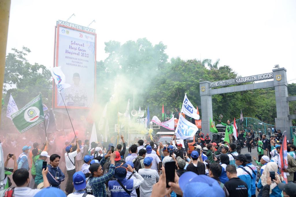 Polres Bogor Gelar Pengamanan Aksi Unras Buruh Tuntut Kenaikan UMK 2024