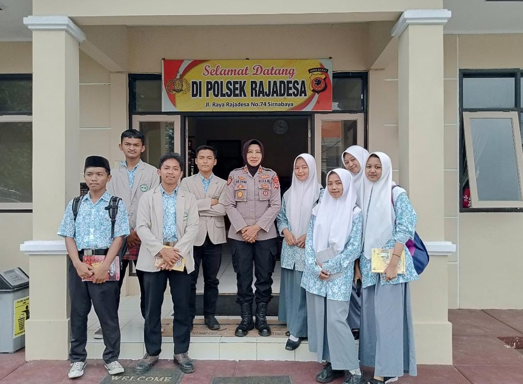 Polsek Rajadesa Polres Ciamis Gelar Jumat Curhat Dengan Siswa/siswa MA Rijalul Hikam