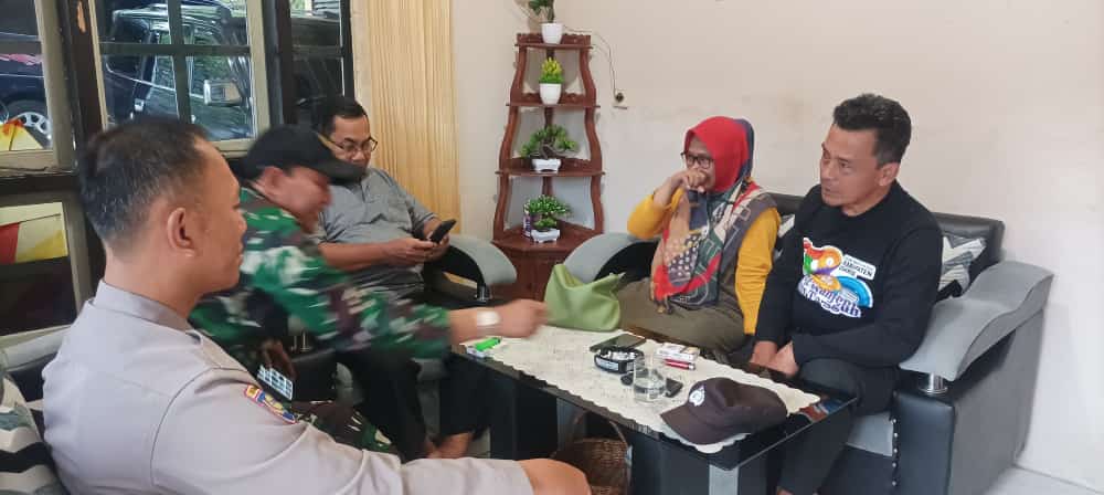 Polsek Ciamis Polda Jabar Patroli Dialogis Ops Mantap Brata 2023-2024 di Dusun Cilopadang