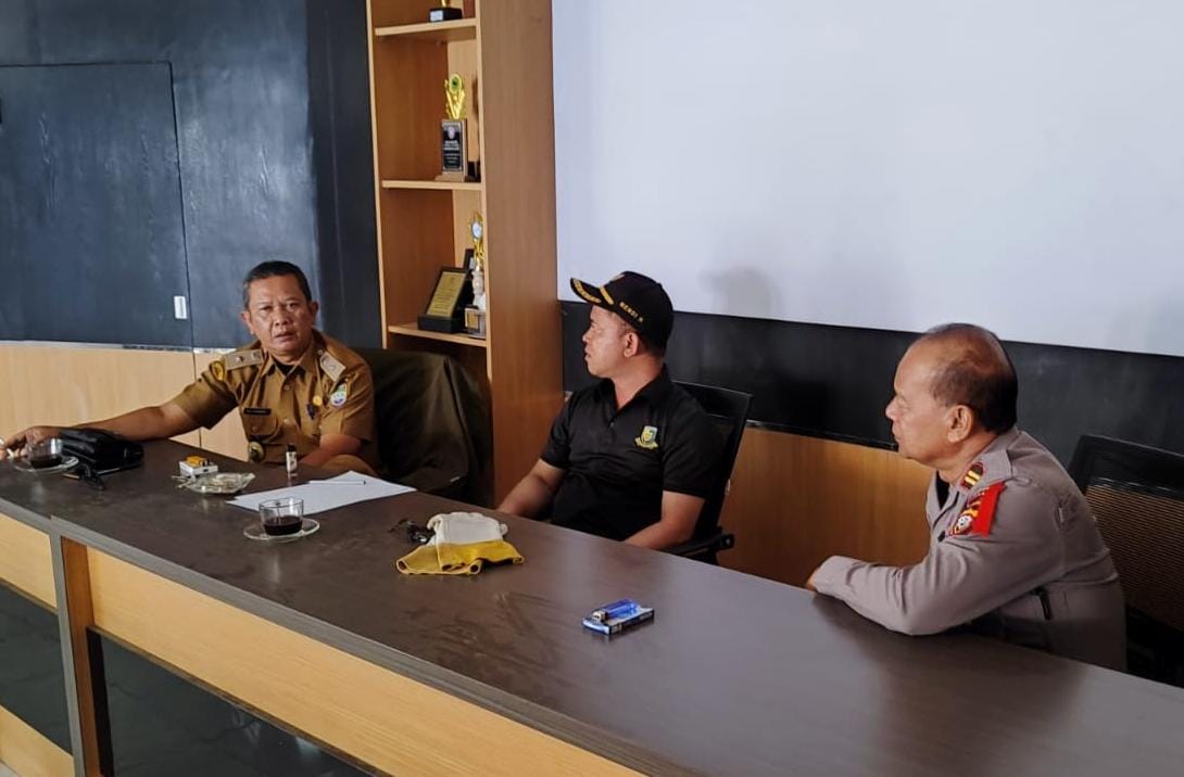Ops Mantap Brata, Polsek Cipaku Polres Ciamis Patroli Dialogis ke Ketua Apdesi Cipaku
