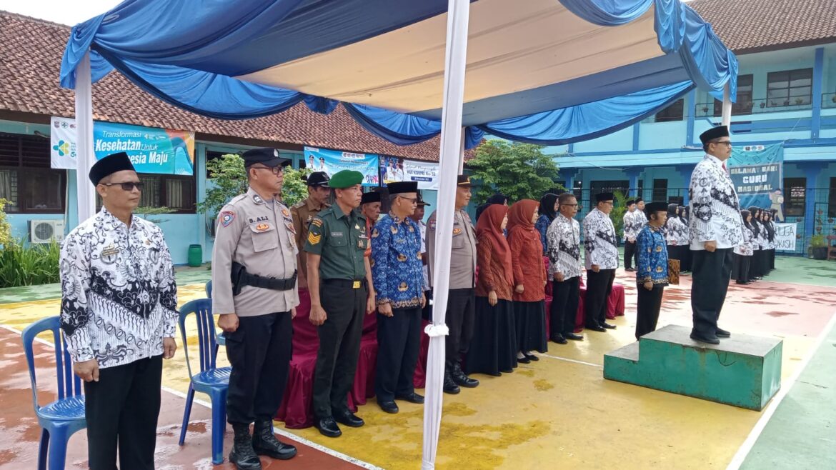 Polsek Ciamis Giat Upacara Dalam Rangka Hut Korpri, PGRI, Hari Guru Nasional dan Hari Kesehatan Nasional