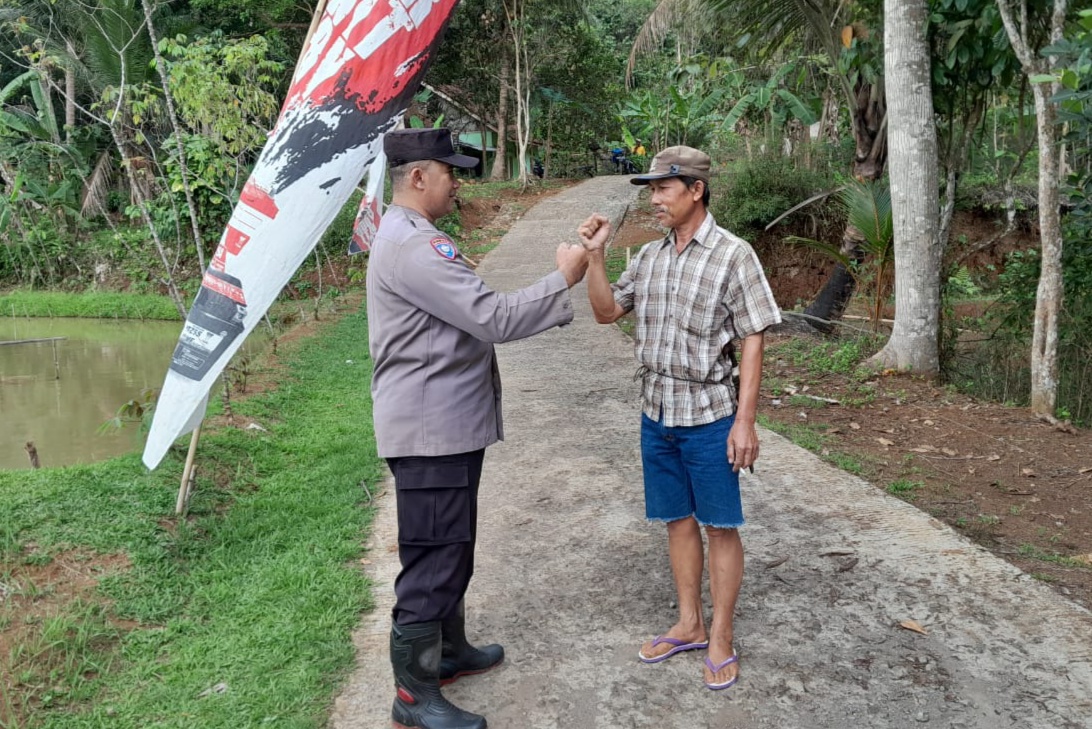 Beri Rasa Aman dan Nyaman, Polsek Sukadana Kunjungan Silaturahmi kepada Warga Desa Sukadana