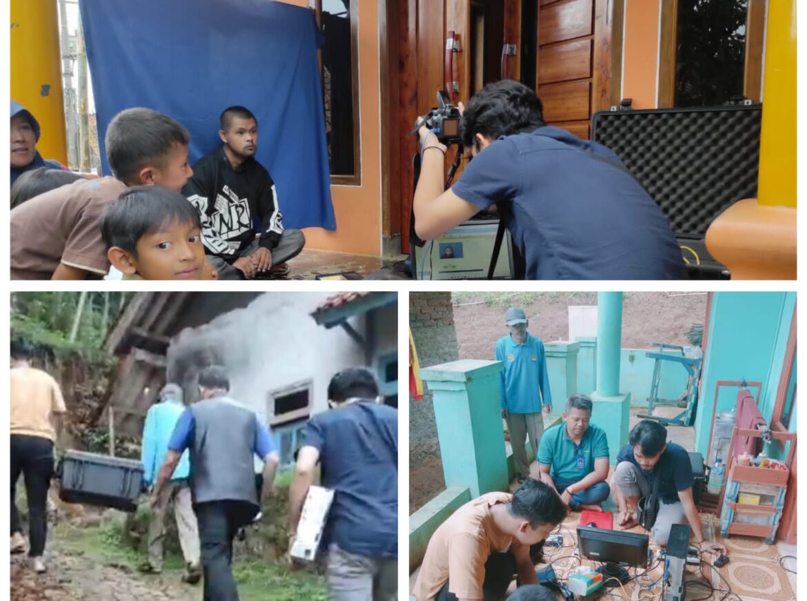 Luar Biasa!! Layani Masyarakat Perekaman e-KTP Disdukcapil Ciamis Belusukan Sambangi Lansia dan Disabilitas