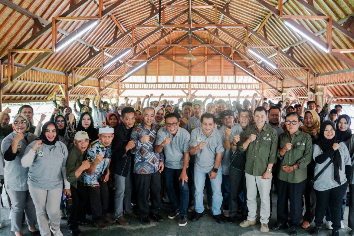 Buka Rembug Paripurna KTNA, Bupati Herdiat Sampaikan Rasa Bangganya Kepada Petani Ciamis