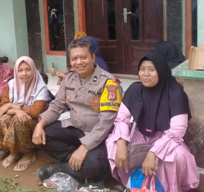 Ops Mantap Brata, Polsek Sukadana Polres Ciamis Patroli Dialogis Warga Ciparigi